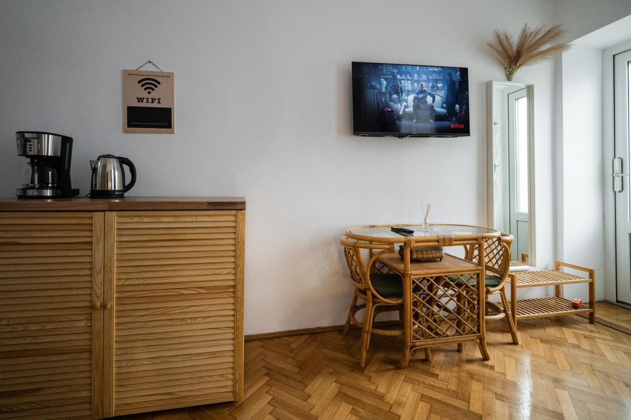 Casa Basarab Brasov Hotel Exterior photo