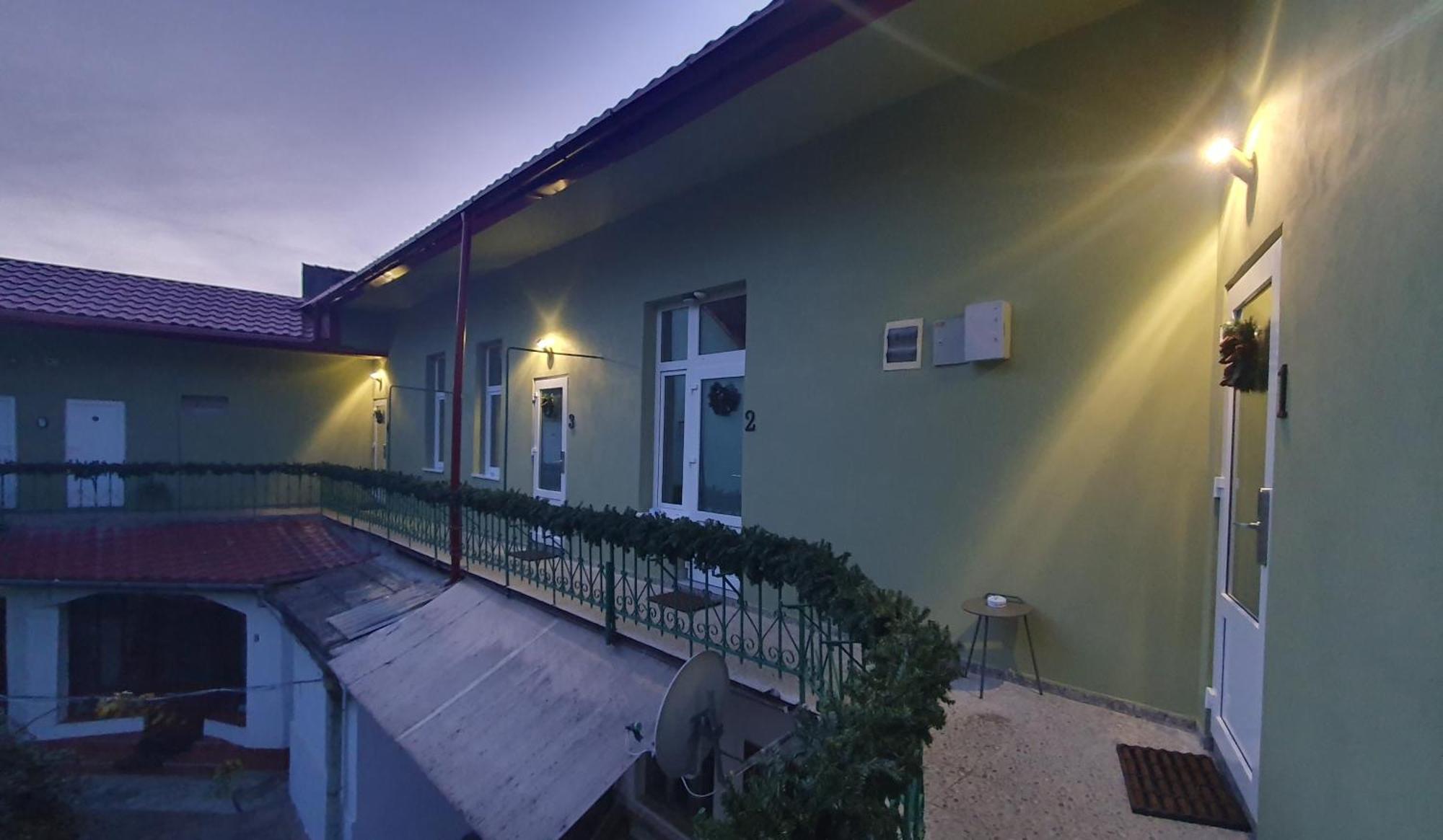 Casa Basarab Brasov Hotel Exterior photo